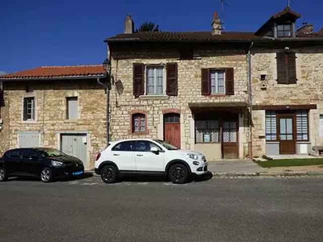 Cuiseaux 71480 Achat / Vente maison 4 pièces t4 au dernier étage