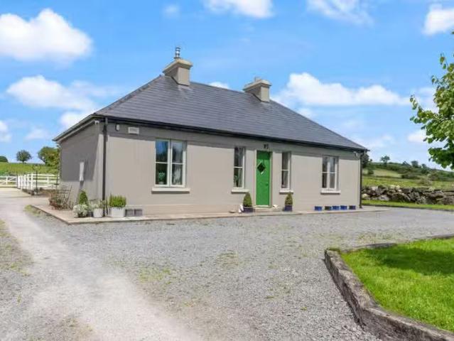 Curhoor, Killeenadeema, Dalystown, Co. Galway, H62FK09 is for.