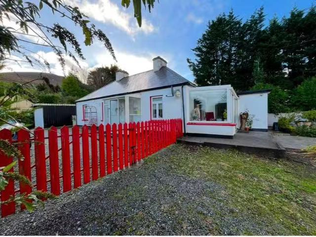 Curraheen, Glenbeigh, Killorglin, Co. Kerry, V93P8X7 is for sale