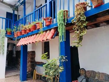 CUSCO: VENDO HOSTAL EXCELENTE ZONA CENTRICA