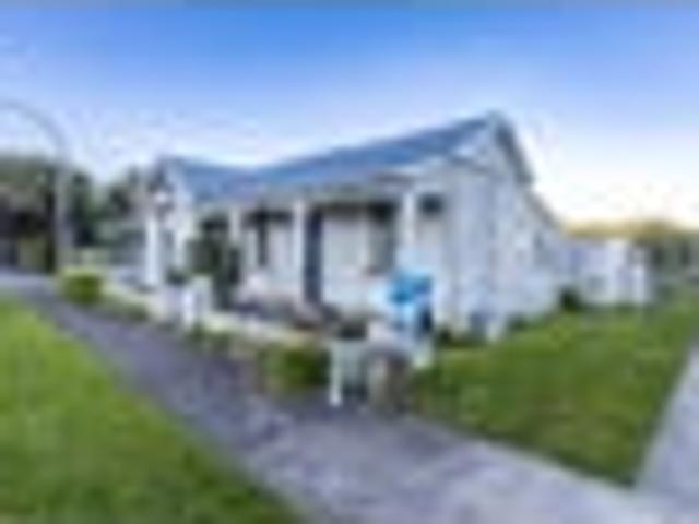Cute Commuter Cottage
