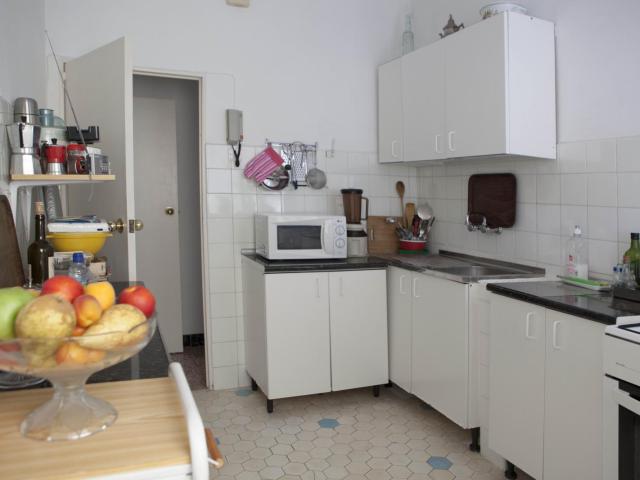 Cute single bedroom in a 3 bedroom apartment close to Museo de Bellas Artes