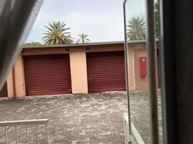 cw2 vanderbijlpark bachelor flat for sale!