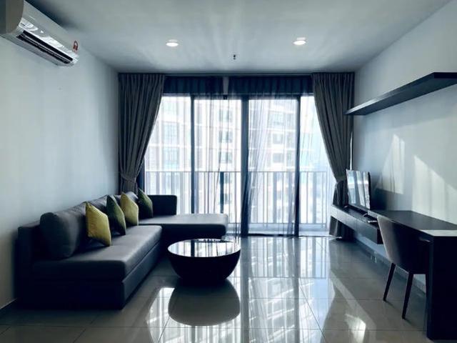 Cyberjaya Freehold 2r1b Ready Move In Free furnised Beside MRT
