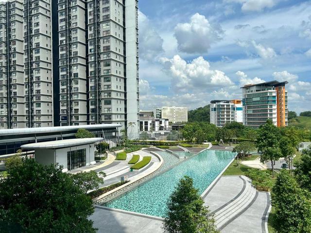 Cyberjaya HYVE fully furnished 2 1 room with 2 parking