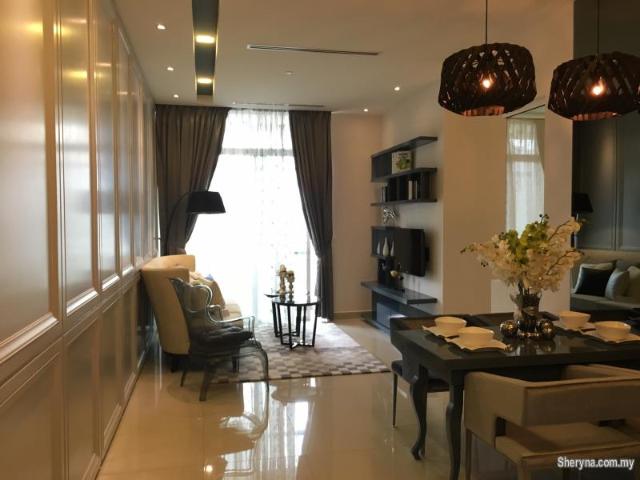 cyberjaya new condo v balcony & yard & full set kitchen & 4 a/c