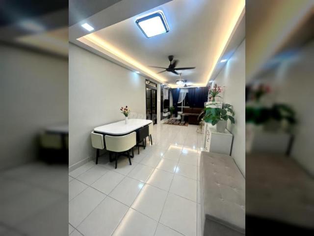 Cyberjaya Professionals, This One’s for You! Fully Furnished + WiFi + 2 Carparks + Ready Move In August!