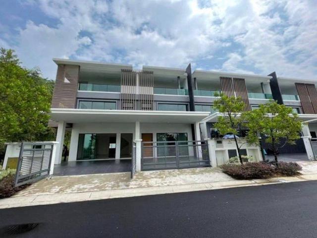 Cyberjaya Rumah Keluarga22x70 4Bed 3BathNearby Highway SKVE Elite