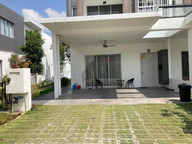 Cybersouth Casa View House for Sale
