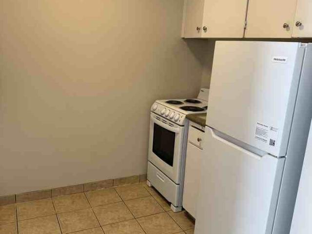 Cypress Manor LIMITED TIME: 1 MONTH FREE + FREE EARLY MOVE 2 Bedroom Apartment for Rent at 11920 102 St Nw, Edmonton, AB T5G 2G4 Westwood