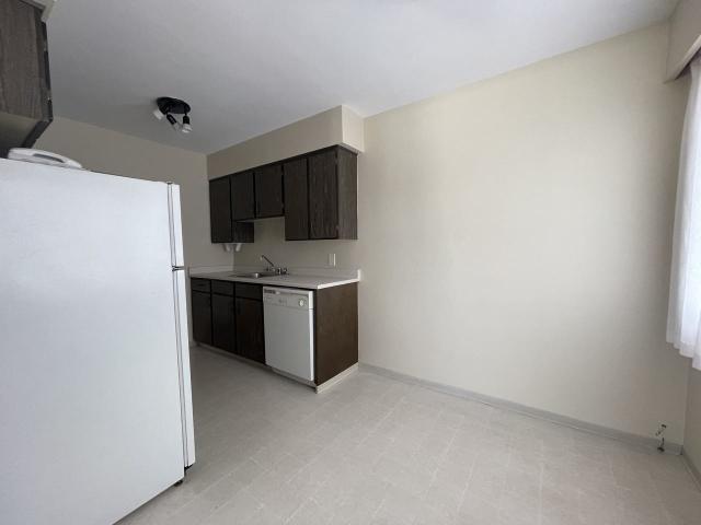 Cypress Place 1 Bedroom Apartment for Rent at 1899 Cypress St, Vancouver, BC V6J 3L7 Kitsilano