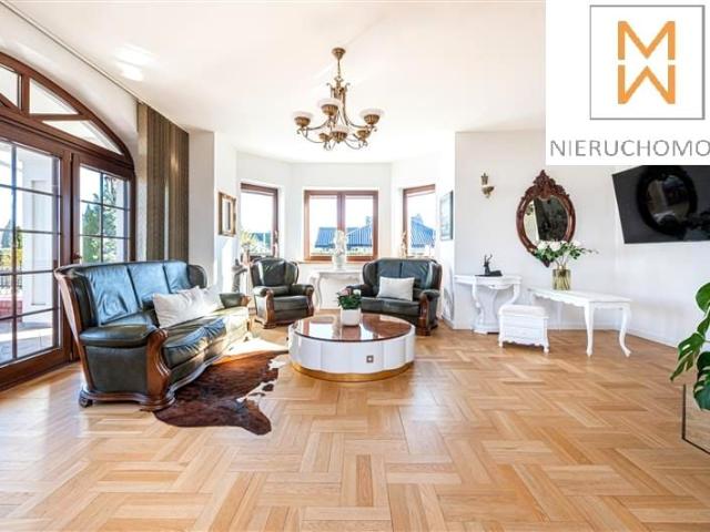 Cyprysowa 337 m², Mosty