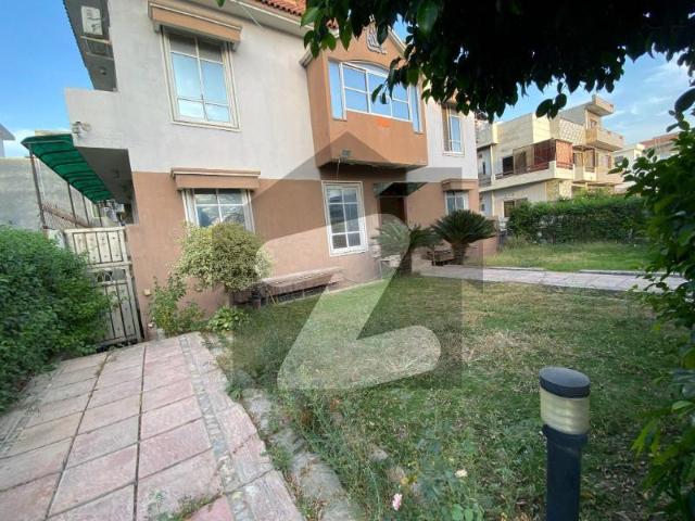 D12/4 Corner house 5 Marla ground floor plus besment floor 4 bedrooms with Attached washroom 2 kitchen during lounge laundry rent demand 130k D 12