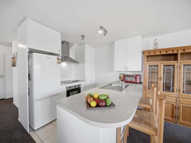 D1/30 Bute Road, Browns Bay, North Shore City