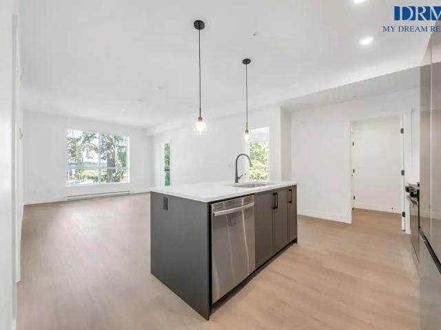 D197 Amazing 2 Bed, 2 Bath at KING + CRESCENT!