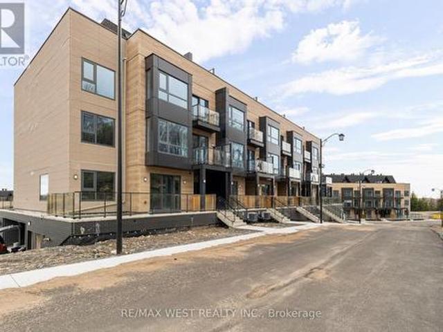 D208 119 Town Line E Road, Huntsville, ON, P1H 1S7 townhouse for lease | Listing ID X13609 | Royal LePage