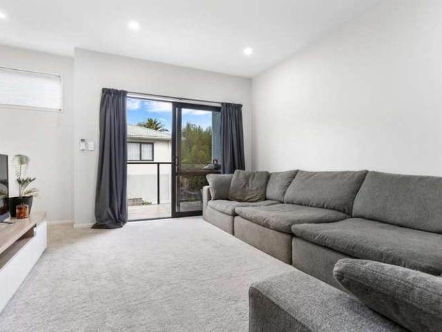 D/21 Cherry Tree Place, Massey, Waitakere City