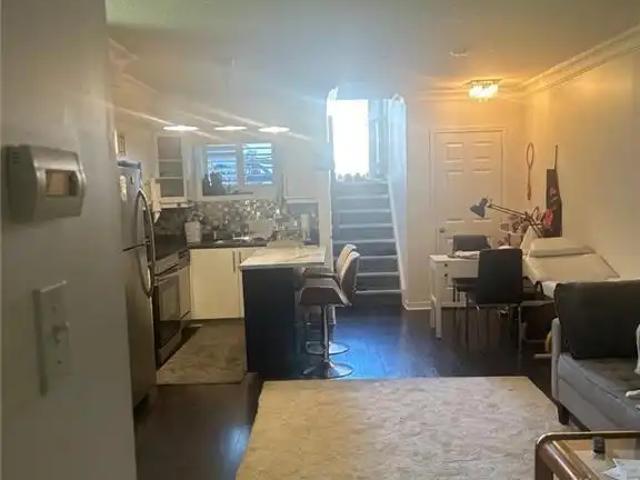 D5 240 WESTMEADOW Drive