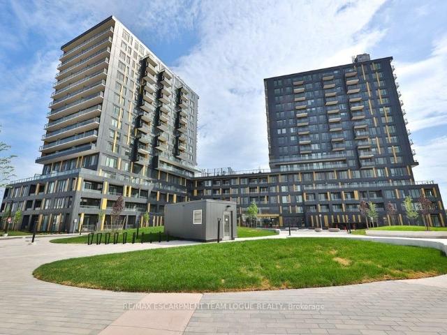 D605 4 Powers Common, Burlington | For Rent @ $2,300 | Condos. Ca