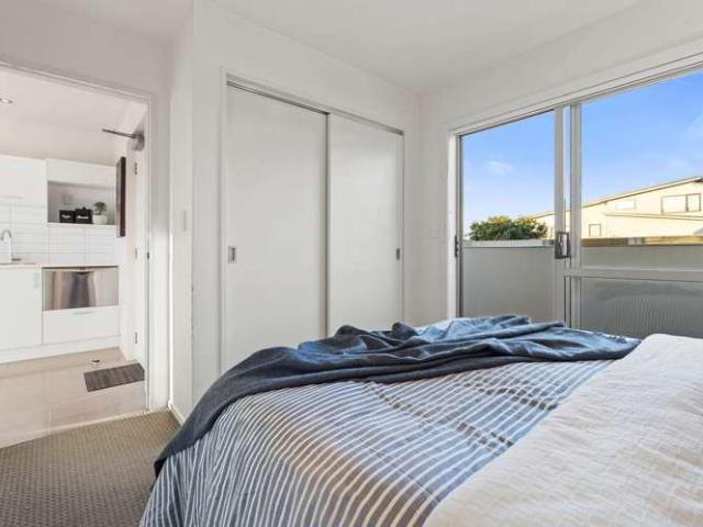D6/60 Masons Road, Oteha, North Shore City