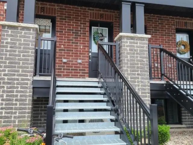 D6 160 ROCHEFORT STREET