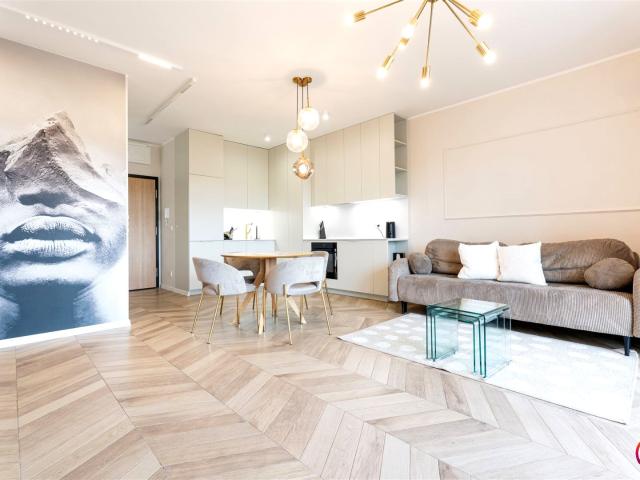 D77 Manufaktura Apartament Parking Komórka Łódź, Śródmieście