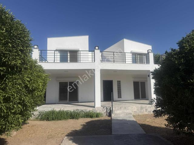 D marin Ve Denize Yürüme Mesafesinde 3+1 Müstakil Kiralık