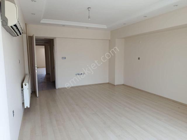 Dıalog Myra Dan Saltak Cadde Üstü Kiralık 4+1 Daire/işyeri
