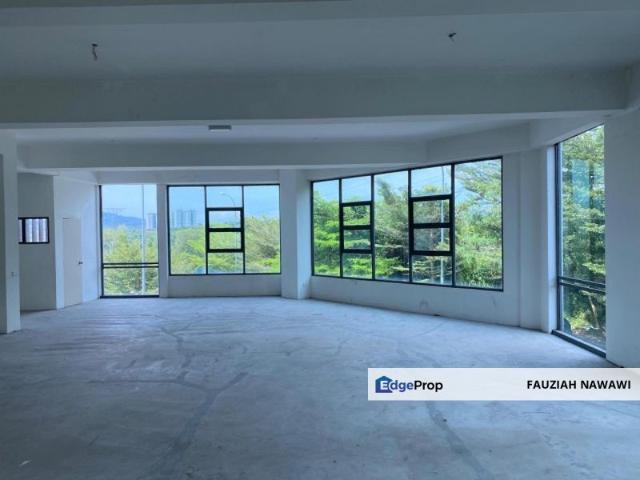 D Alpinia Business Park