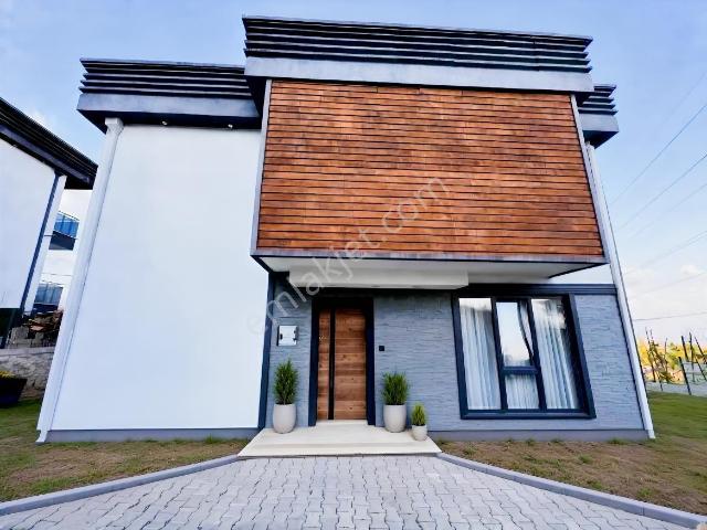 Dıamond Hılls | Kapanmaz Manzara | 200 M² Bahçe | 4+1 Villa