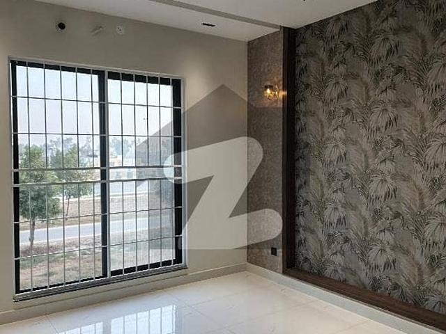 D Block 8 Marla House For Sale