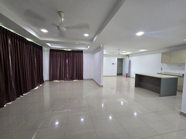 D Golden Gate Condominium