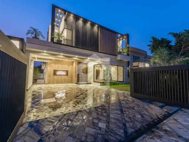 D H A Lahore 1 Kanal Brand New Mazher Munir Design House With 100% Original Pics Available For Rent