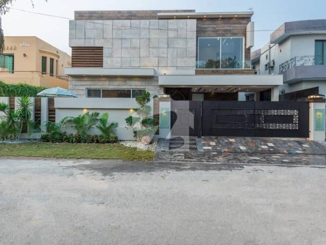 D H A Lahore 1 Kanal Brand New Mazher Munir Design House With 100% Original Pics Available For Rent