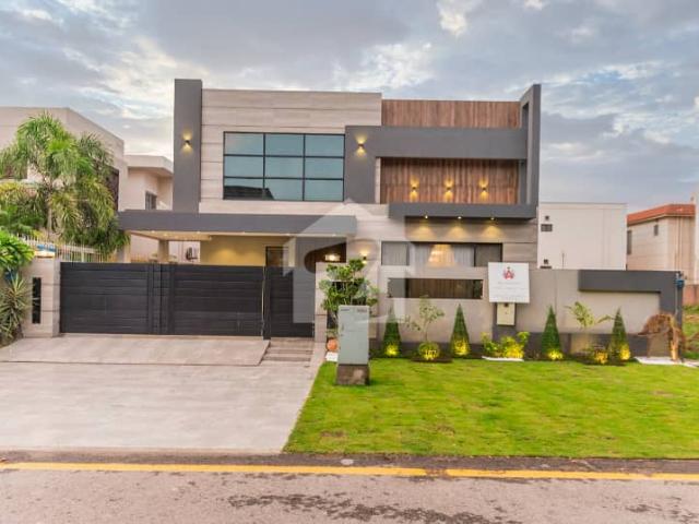 D H A Lahore 1 Kanal Mazhar Munir Design House Fully Furnished With 100% Original Pics Available For Rent