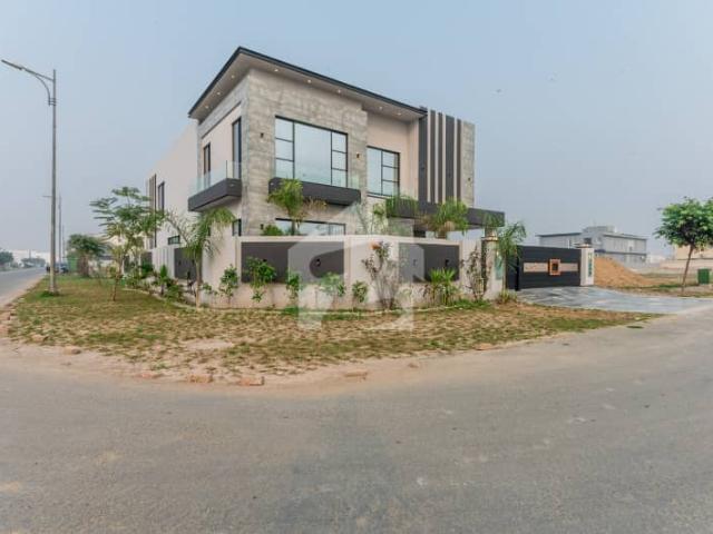 D H A Lahore 1 Kanal Mazher Munir Corner Design House With 100% Original Pictures Available For Sale