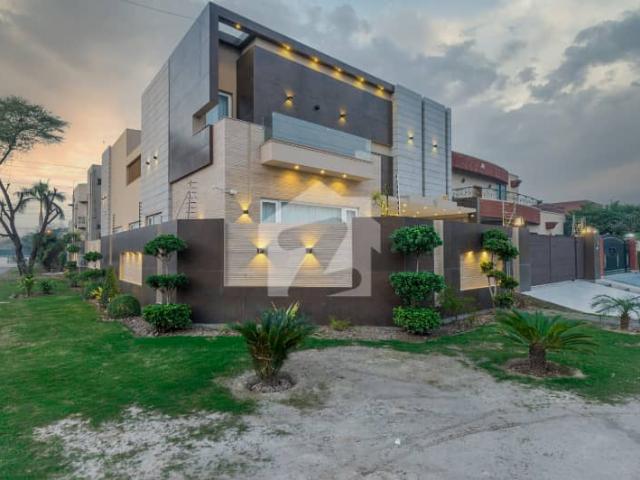 D H A Lahore 1 Kanal Mazher Munir Design Corner House Full Furnished With 100% Original Pics Available For Rent