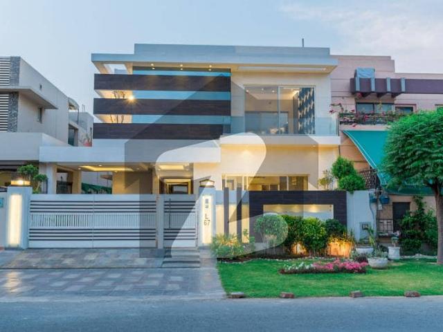D H A Lahore 1 Kanal Owner Build Design House With 100% Original Pics Available For Rent