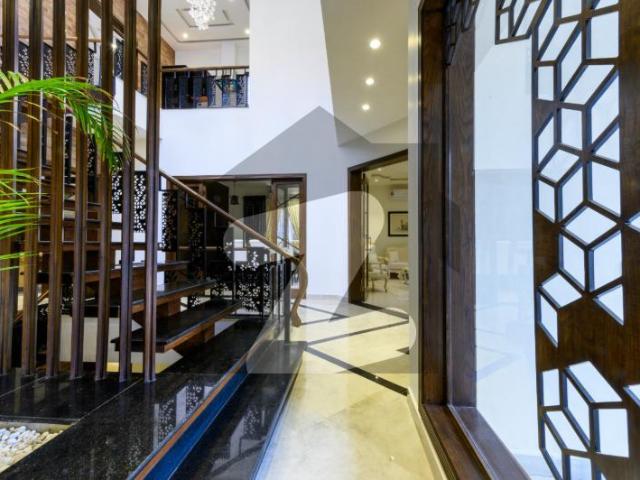 D H A Lahore 1 Kanal Owner Build Design House With 100% Original Pics Available For Rent DHA Phase 3