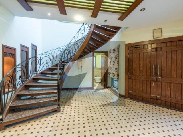 D H A Lahore 1 Kanal Owner Build Design House With 100% Original Pics Available For Rent DHA Phase 5