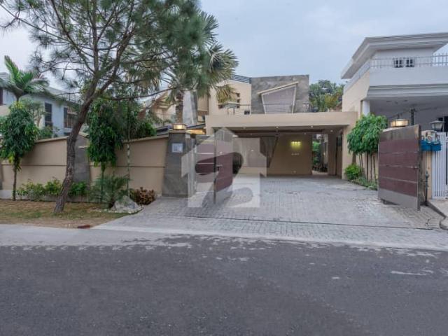 D H A Lahore 2 Kanal Brand New Mazher Munir Design House Fully Furnished With 100% Original Pics Available For Sale