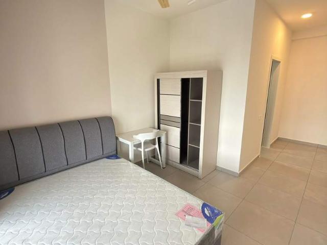 D’ivoz | Spacious Master Room • Private Bathroom • Fully Furnished