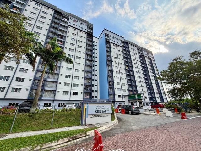 D Kristal Apartment Setia Ecohill Semenyih