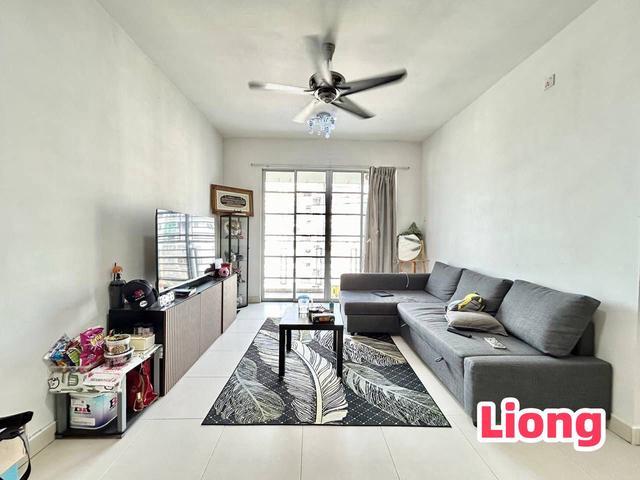 D Larkin Residence full loan free stamping 3 bedrooms high floor reno