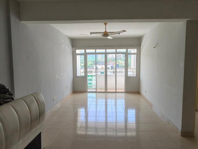 D Piazza Condominium Good Condition