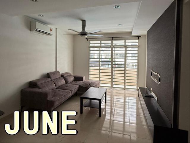 D piazza fully renovated 1300sqf 1cp