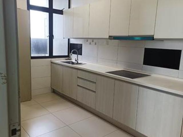 D Summit Apartment Kempas Setia Tropika Edl 3 Bed wlift Utm