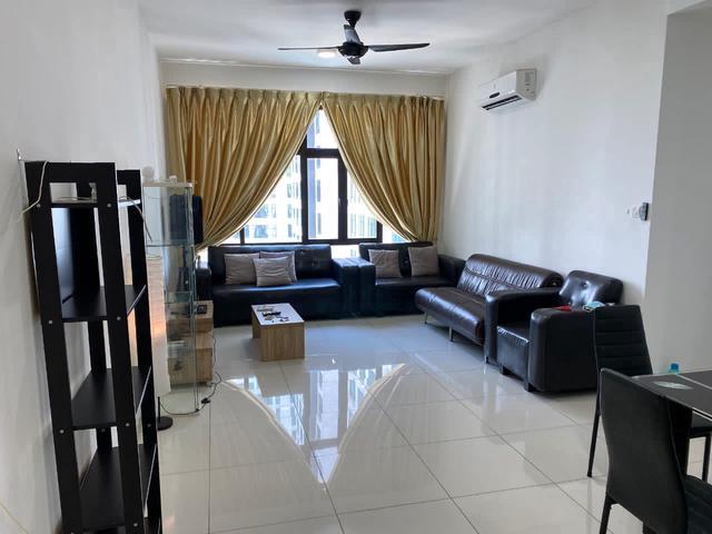 D Summit Residence Kempas