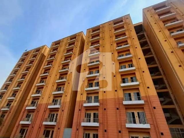 D Type Flat Available For Sale