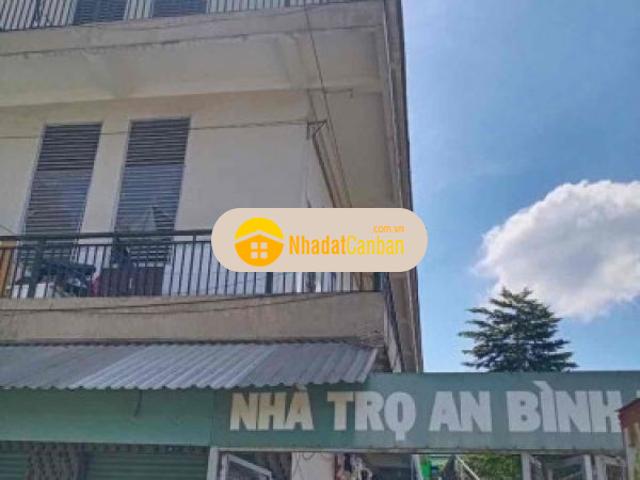 Dãy phòng trọ 73 phòng dĩ an 10x55m 3 lầu btct
